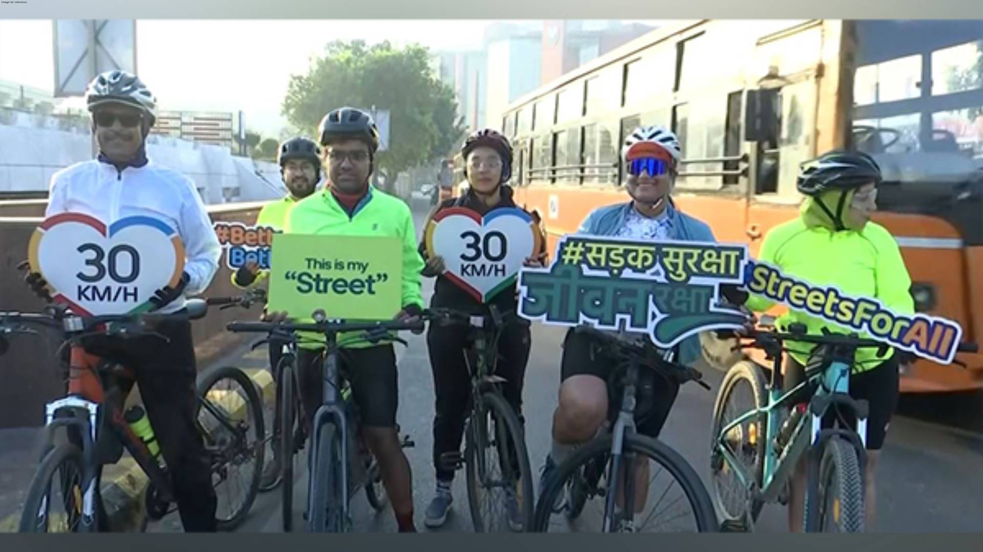 Cyclists organise road safety awareness campaign in Delhi